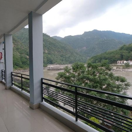 H7 Stay On The Ganges, Yoga & Spa Resort, Rishīkesh Buitenkant foto