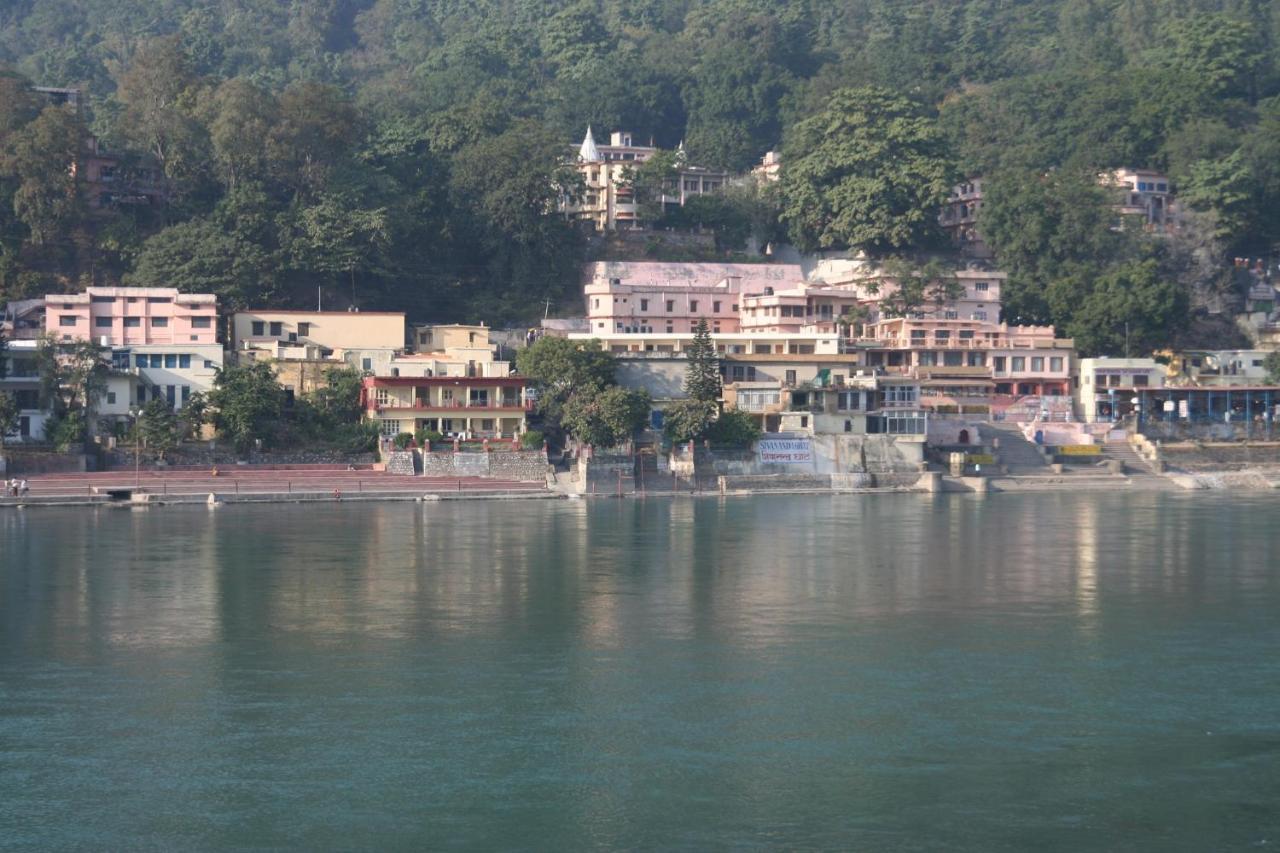 H7 Stay On The Ganges, Yoga & Spa Resort, Rishīkesh Buitenkant foto