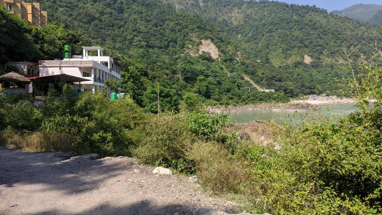 H7 Stay On The Ganges, Yoga & Spa Resort, Rishīkesh Buitenkant foto