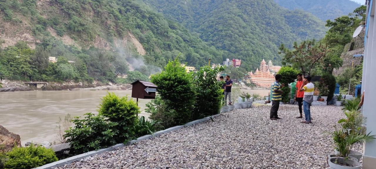 H7 Stay On The Ganges, Yoga & Spa Resort, Rishīkesh Buitenkant foto