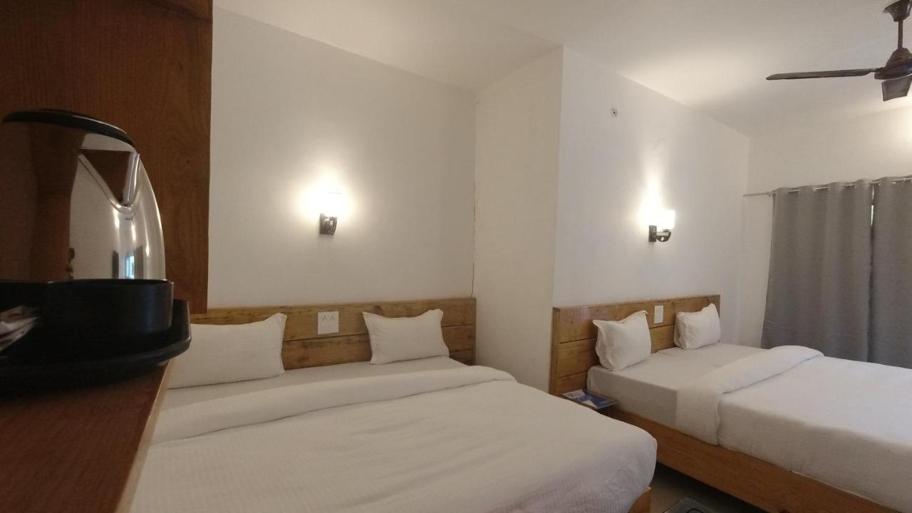 H7 Stay On The Ganges, Yoga & Spa Resort, Rishīkesh Buitenkant foto